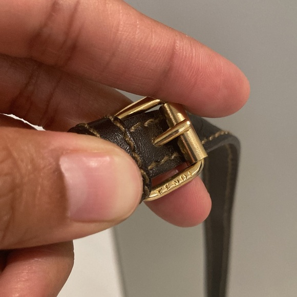 🌊Vintage 100% Authentic Fendi Crossbody Bag🌊 - Picture 10 of 11